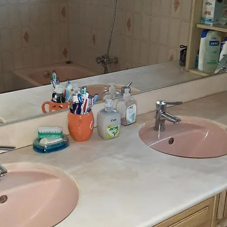 فندق مبيت وإفطار Maison Piscine Carlus