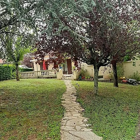 Maison Piscine Alojamento de Acomodação e Pequeno-almoço 3*