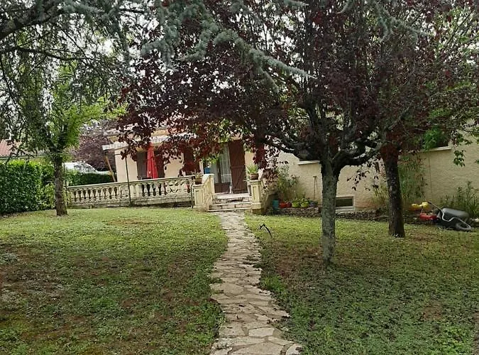 Maison Piscine Couette-café Carlus