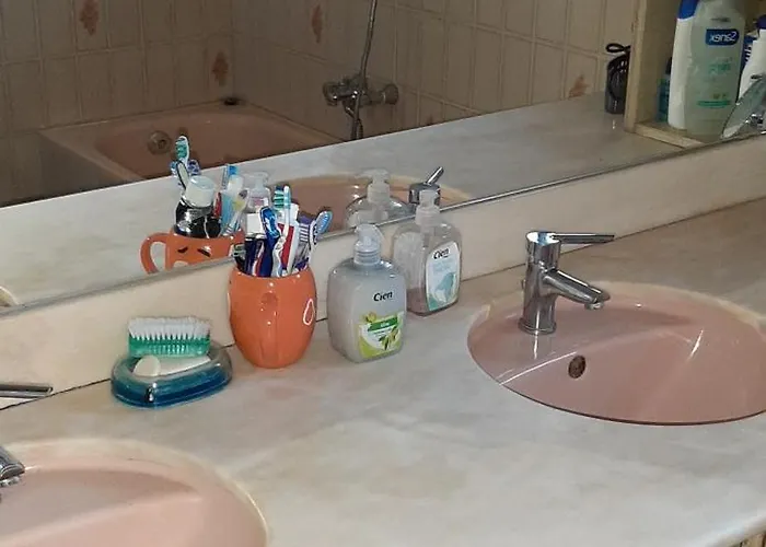 Couette-café Maison Piscine Carlus